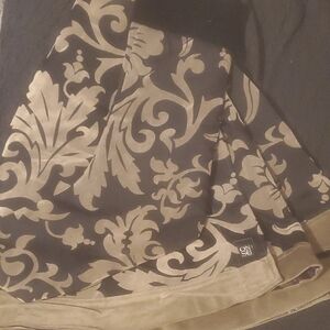 Elegant Black and Gold Scarf